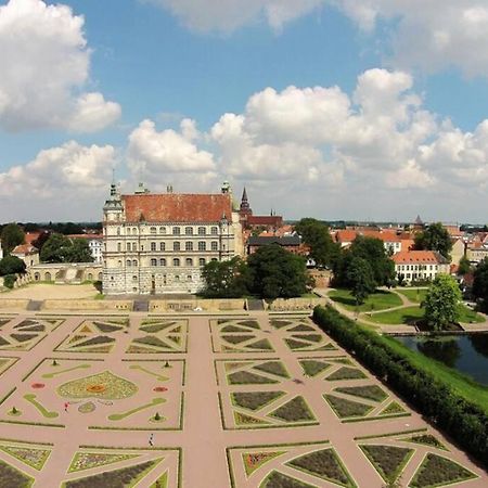 Ferienwohnung Schlossblick Güstrow Екстериор снимка