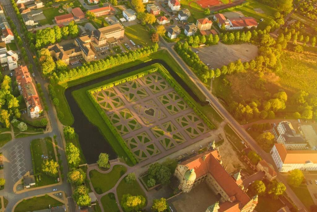 Ferienwohnung Schlossblick Güstrow Екстериор снимка